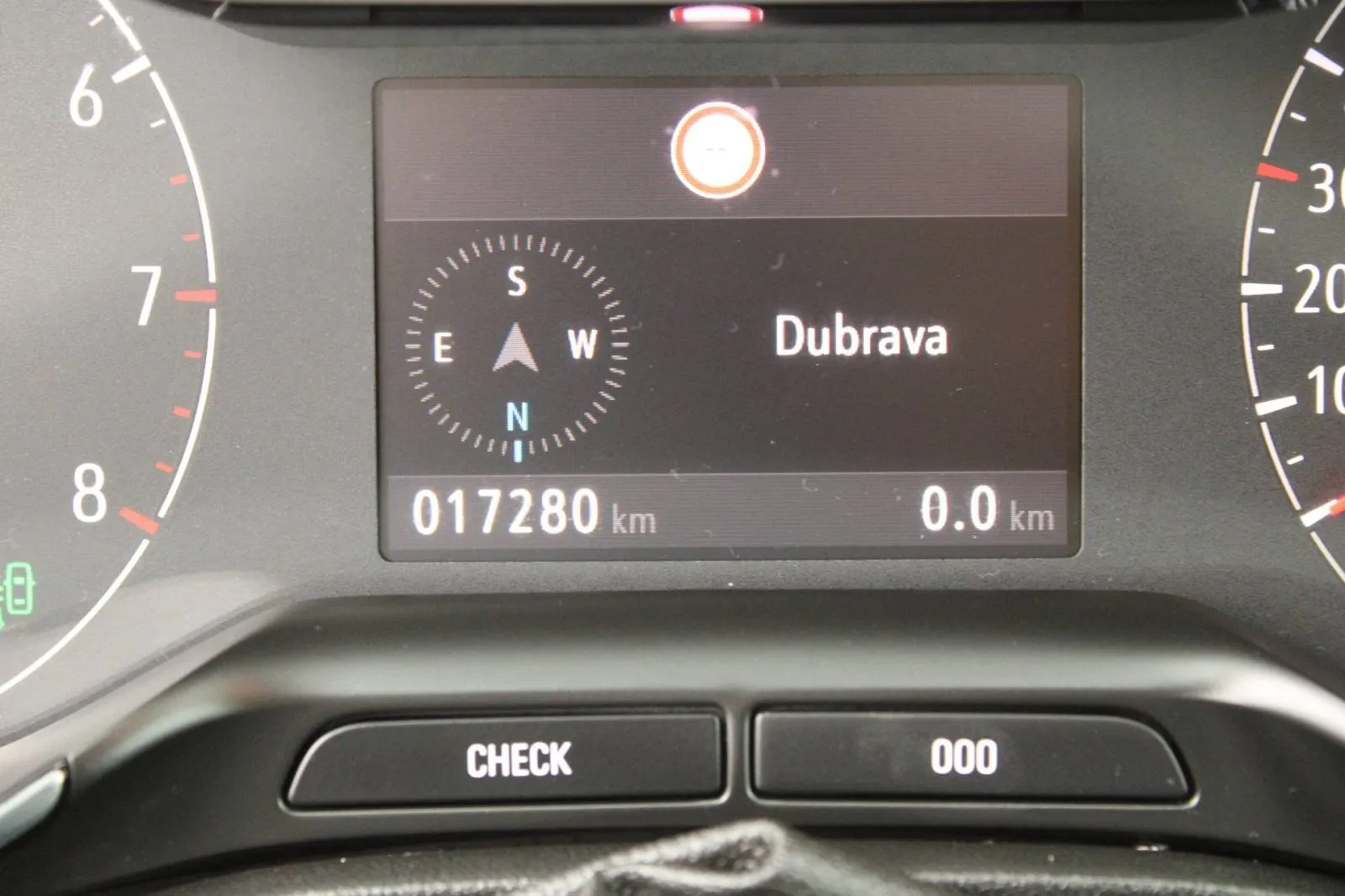 opel crossland 1.2 turbo ultimate *led, navigacija, kamera* - slika 13