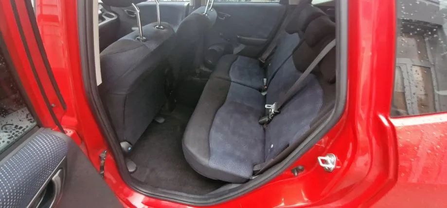 honda jazz 1,2 - 2014 - 140.000km - klima - servo - reg 1 god !!! - slika 11