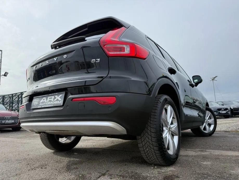 volvo xc40 b3 automatik °virtual°navi°led°kamera°leasing bez učešća° - slika 20