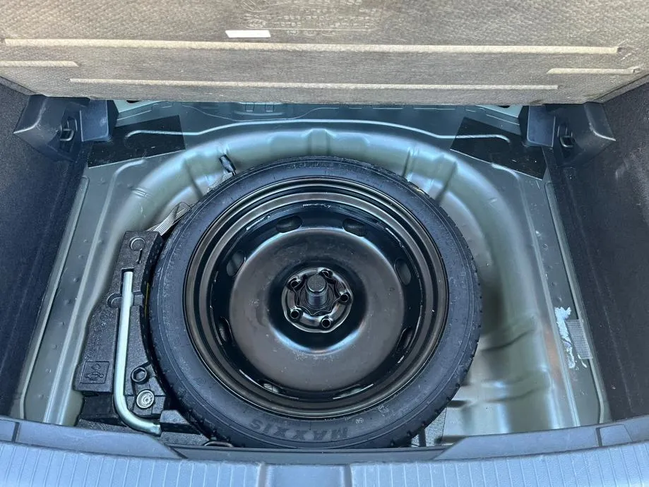 vw t-roc 1,0 tsi, navi, parking senzori i kamera 4x garancije! - slika 20