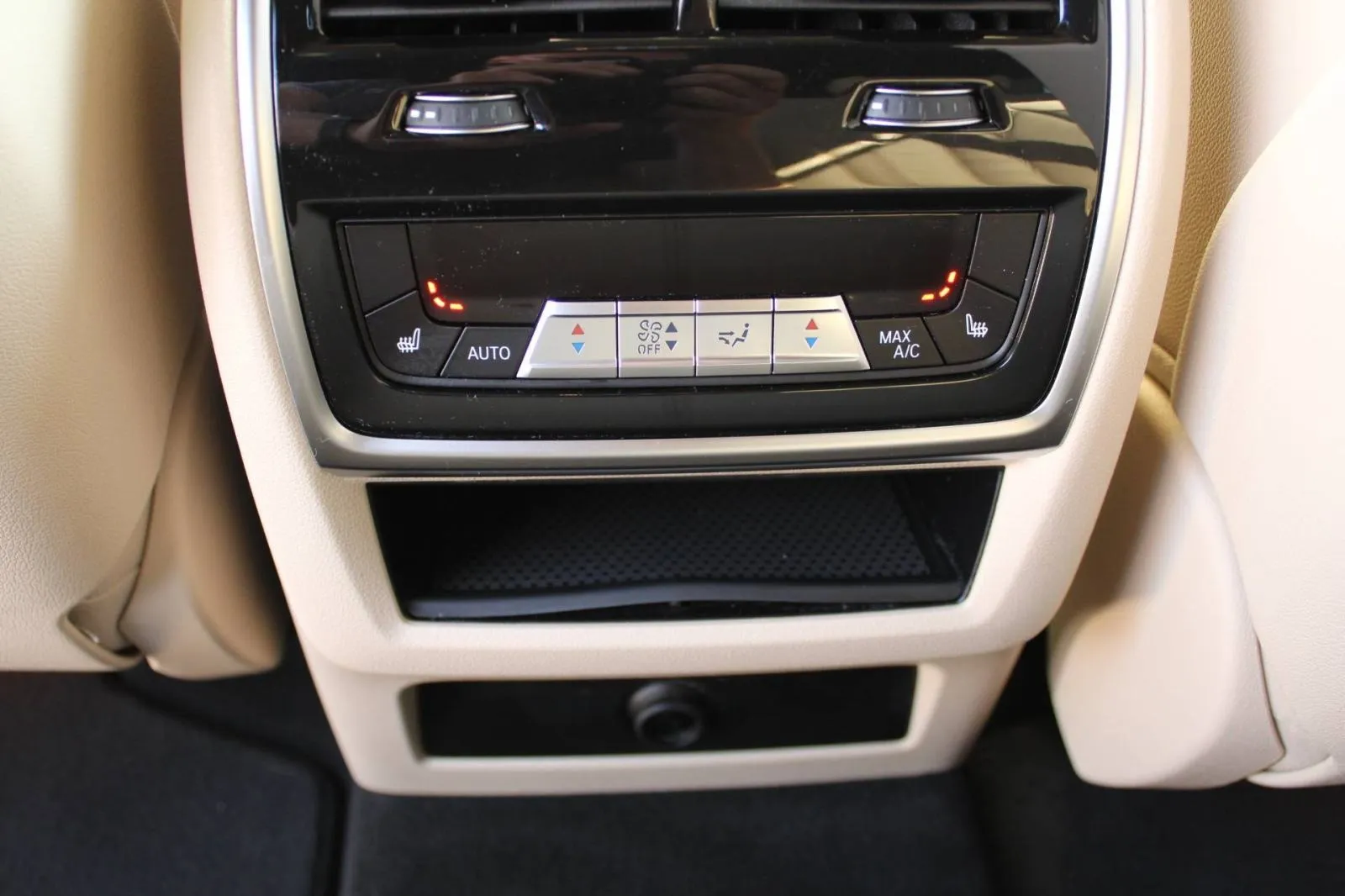 bmw x5 xdrive 45e m-paket *led, navigacija, kamera* - slika 14