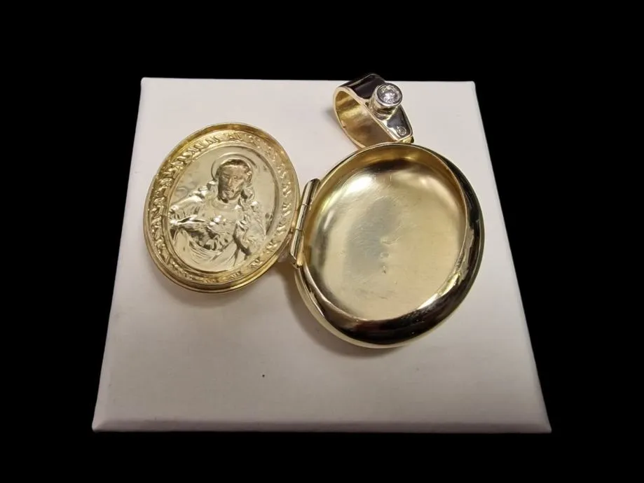 zlatni medaljon .585 sa dijamantom 0.14ct / r1, rate !! - slika 2