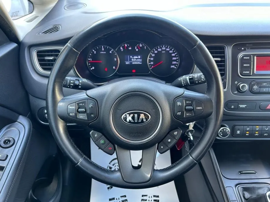 kia carens 1,7 crdi lx - servis - garancija - reg 1 god!! - slika 8