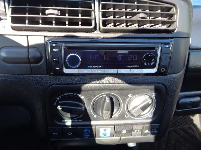 vw golf 3 cabrio 1,8 automatik pink floyd; klima; el. paket - slika 16