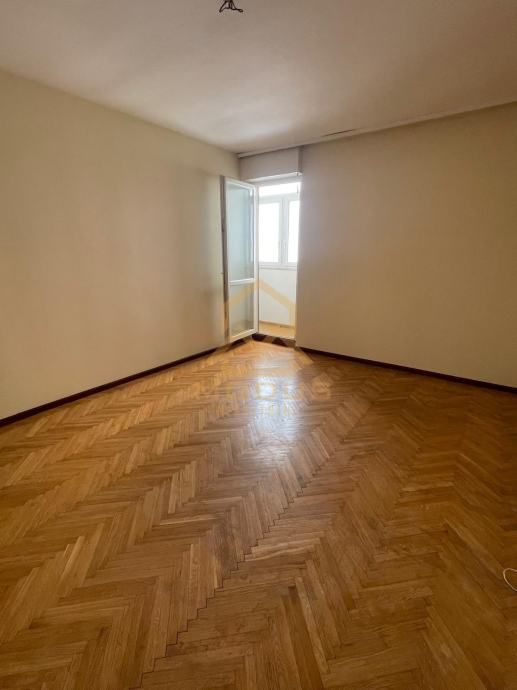 split/ komforan dvosoban stan/ blizina sadržaja (prodaja) - slika 4
