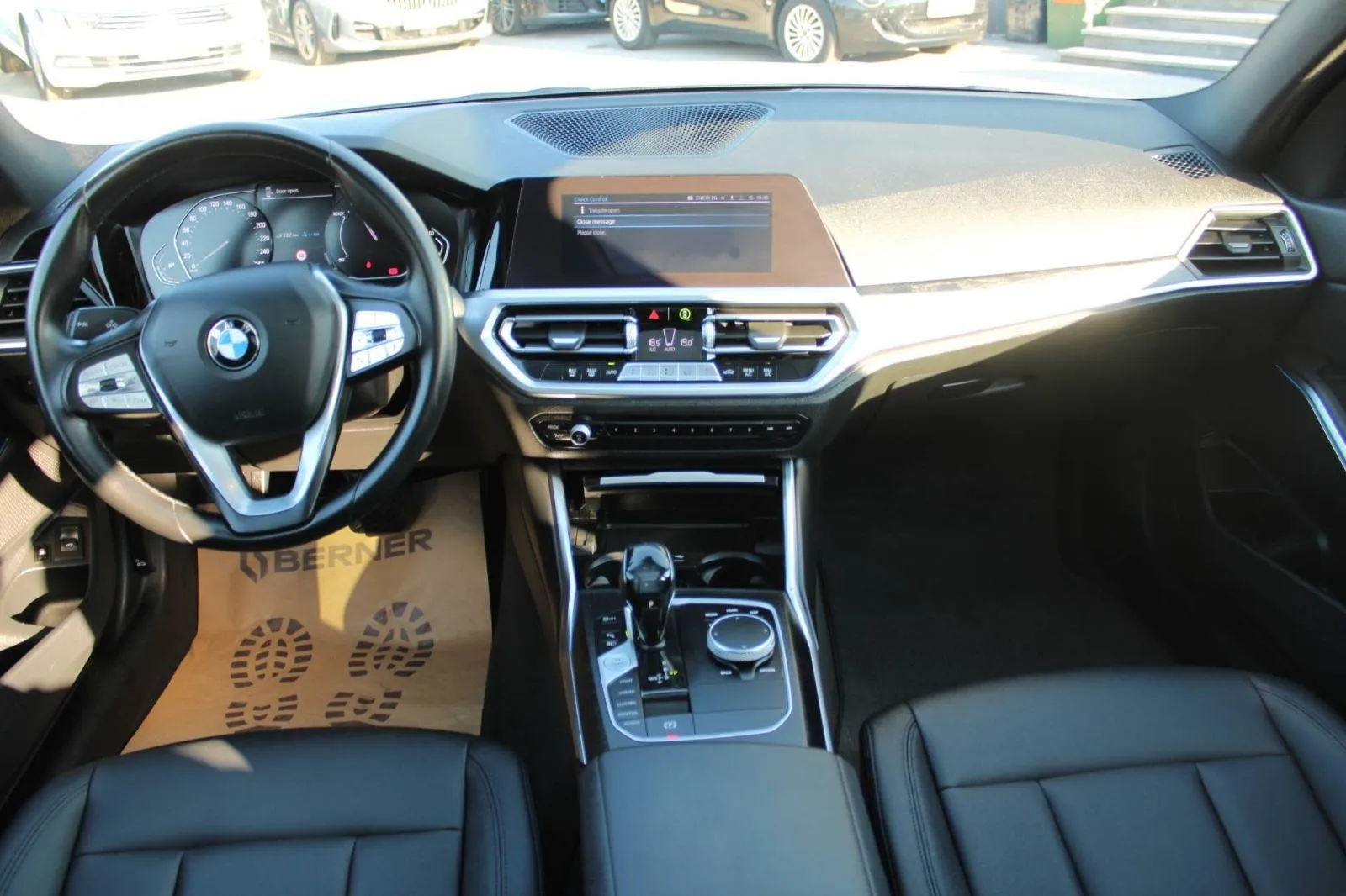 bmw serija 3 330e touring *led, panorama, navigacija* - slika 14