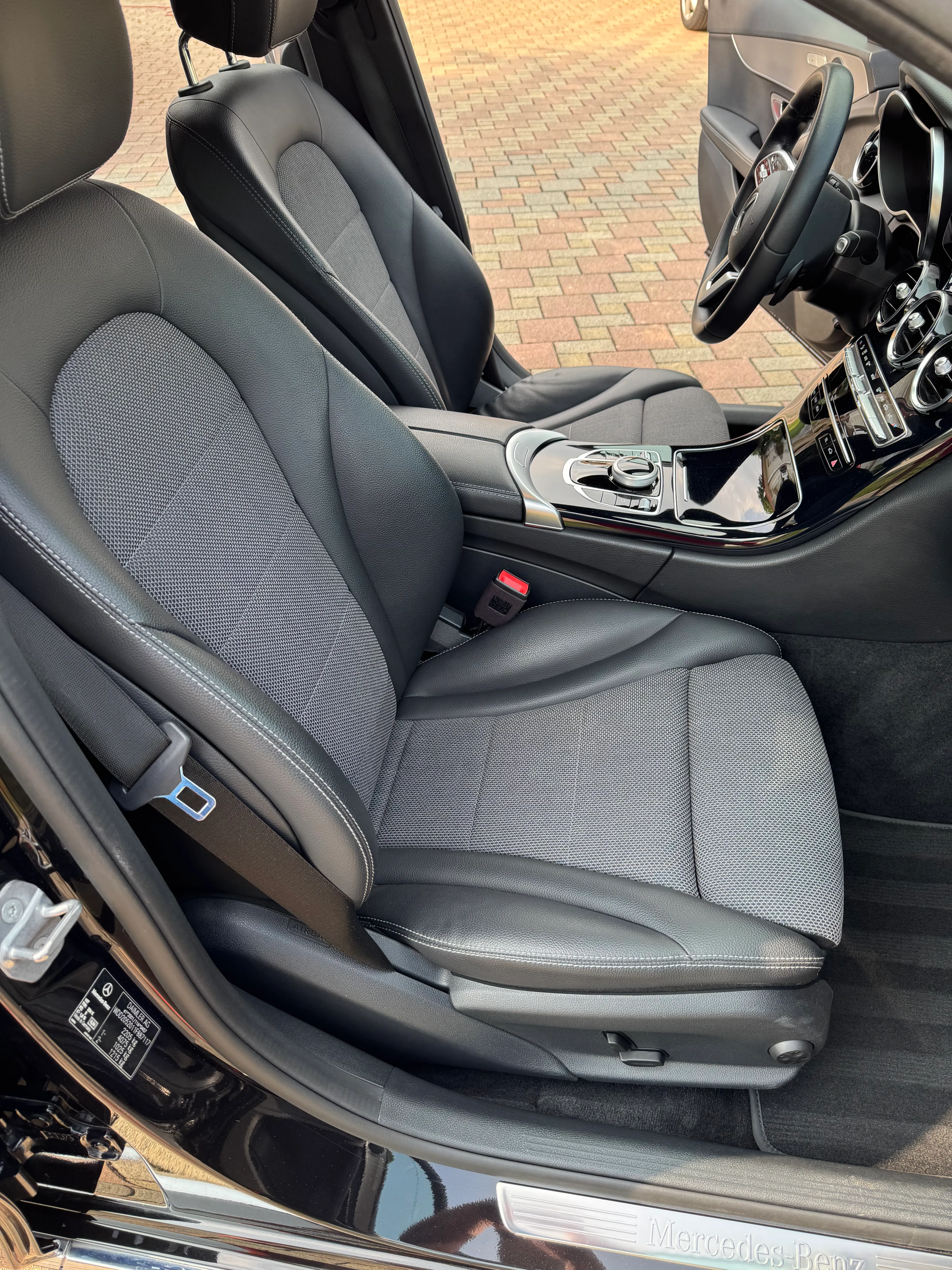 mercedes-benz c-klasa avantgarde 200d aut. - slika 9