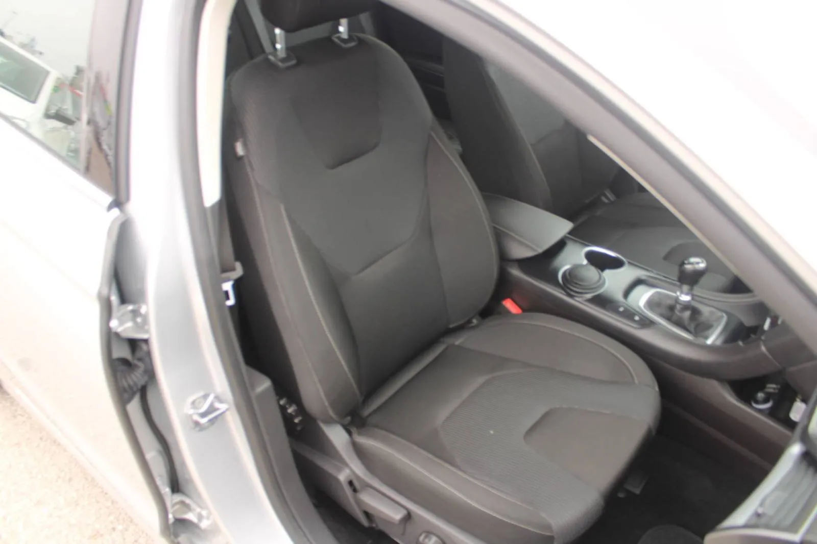 ford mondeo karavan 2.0 tdci titanium *navigacija* - slika 14