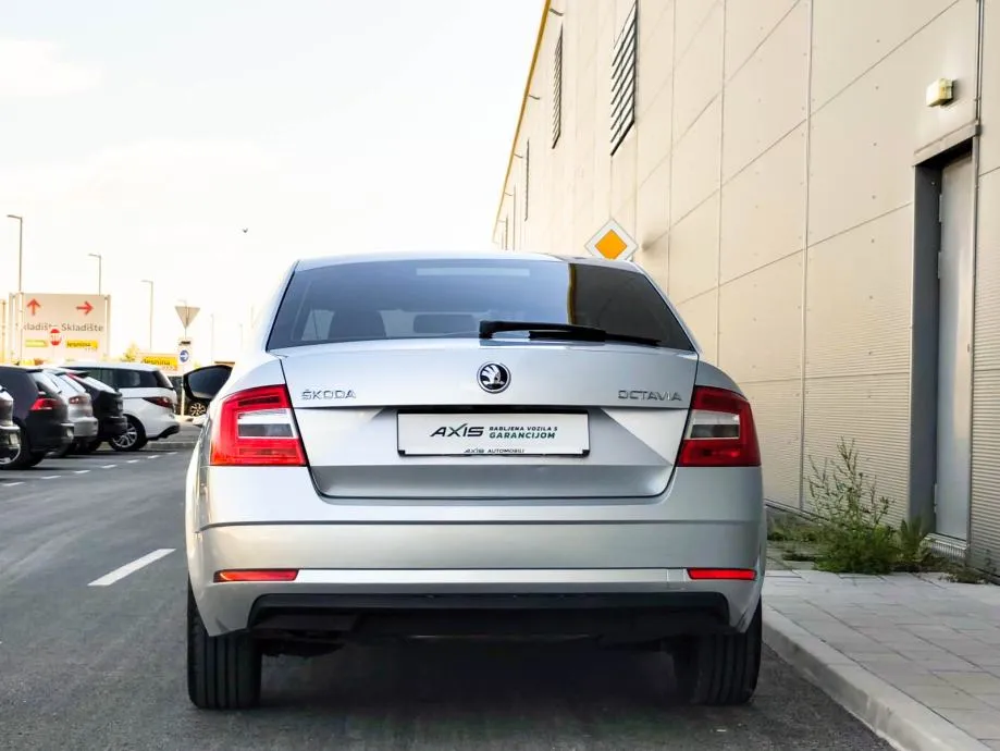 škoda octavia 1,6 tdi simply |hr auto |veliki servsi |odlično stanje - slika 27