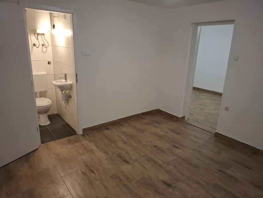 stan: postira, 99.00 m2, prizemlje sa vrtom i parkirnim mjestom - slika 16