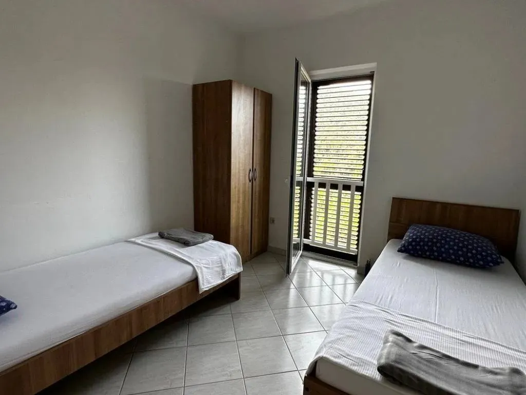 stan na prodaju - korčula - slika 30