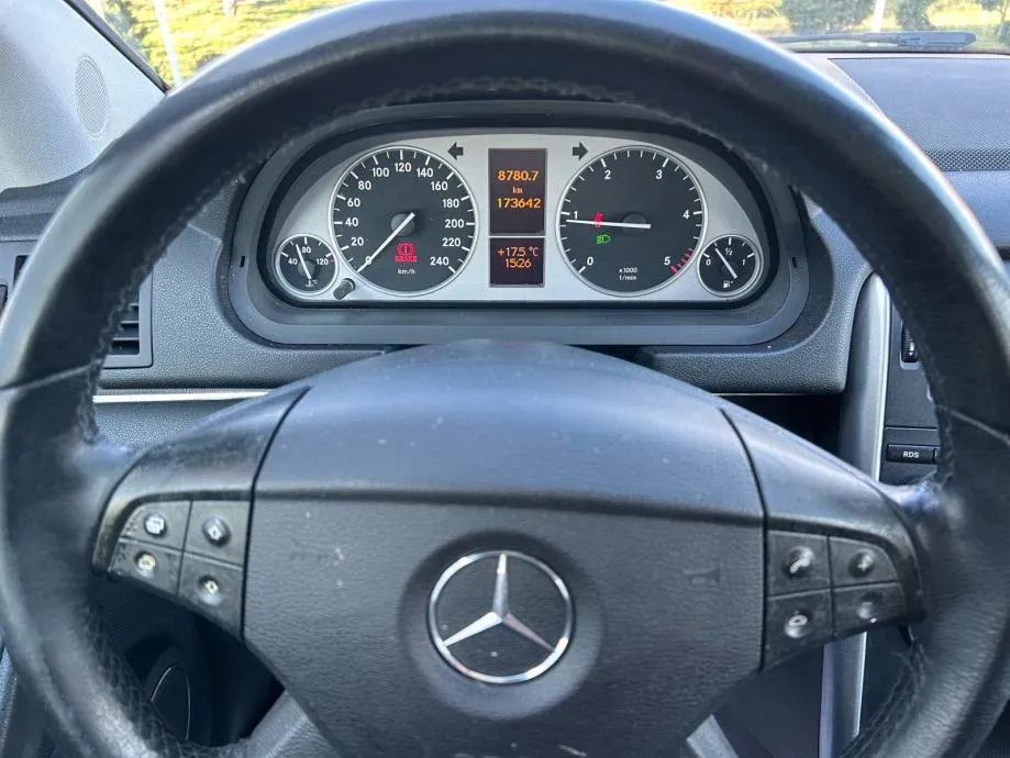mercedes b 180 cdi 2010.,klima, servis, park senz, 5-vrata, alu, led - slika 16