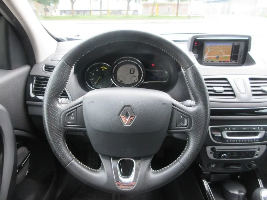 renault megane classic 1,6 dci 131 ks;bose;xenon;koža;kamera;pdc;temp - slika 22