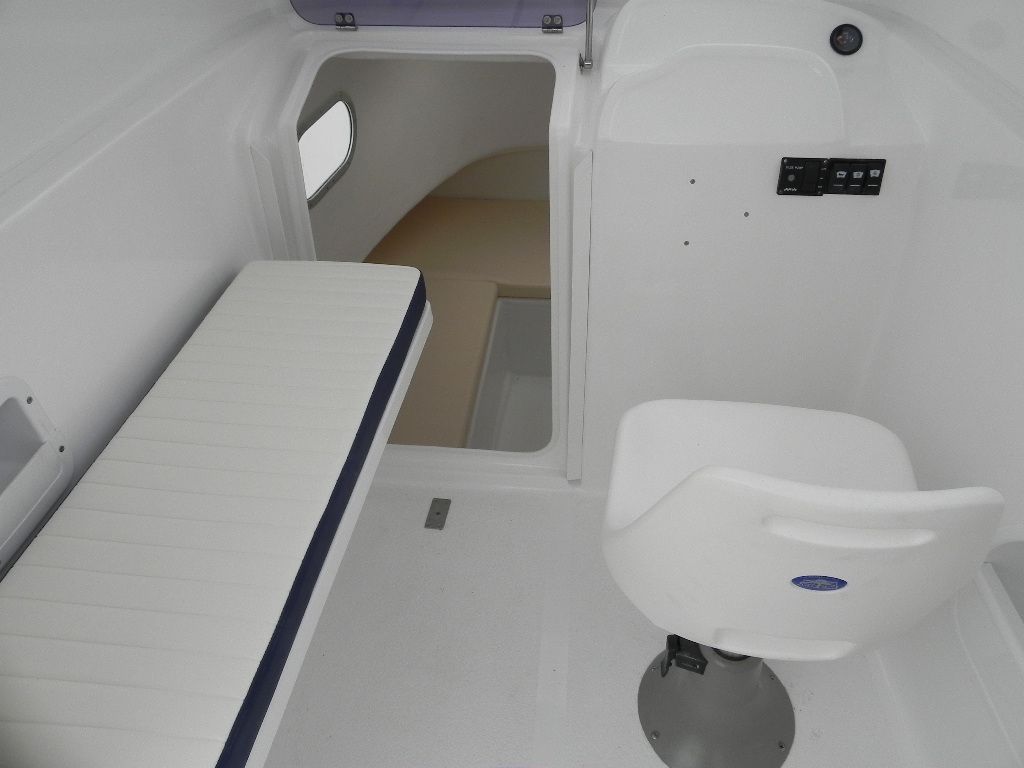 marion 700 pilothouse - slika 6