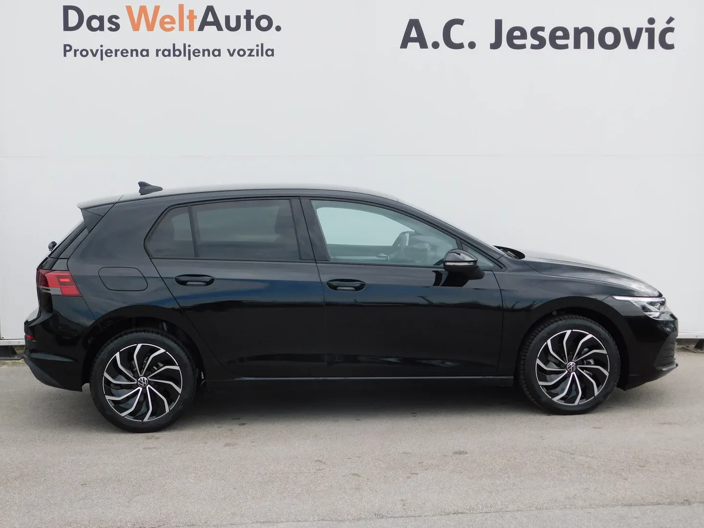 11852 volkswagen golf 2.0 tdi dsg life - slika 4
