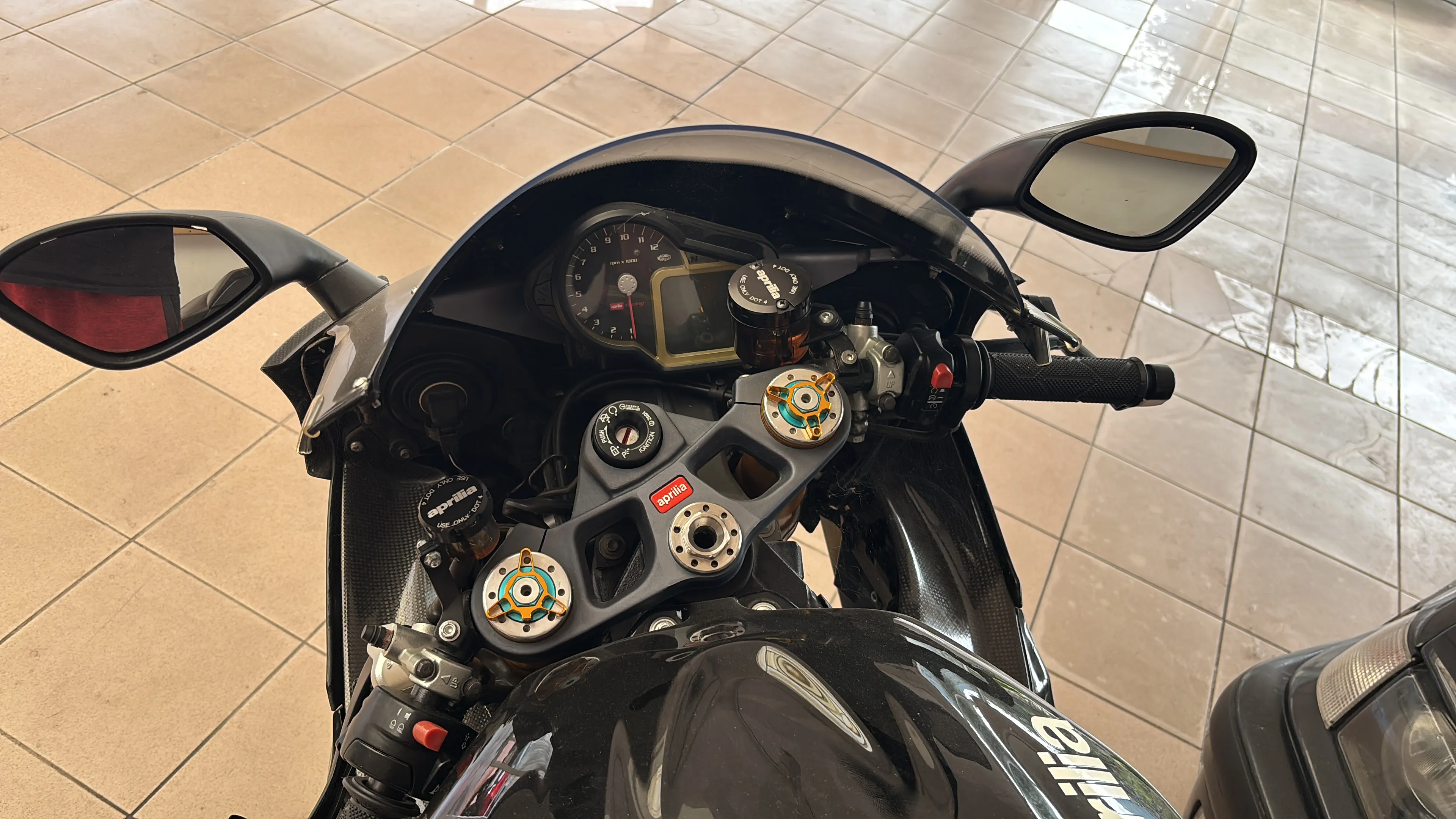 aprilia rsv 1000 r factory, 2004 god. - slika 13