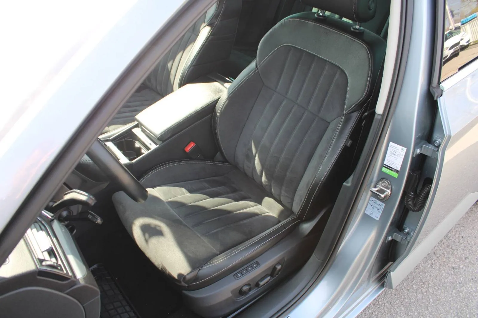 škoda superb 2.0 tdi dsg 4x4 200ks - slika 11
