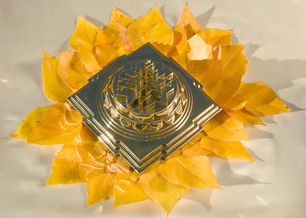 meru chakra – zlatna - slika 4