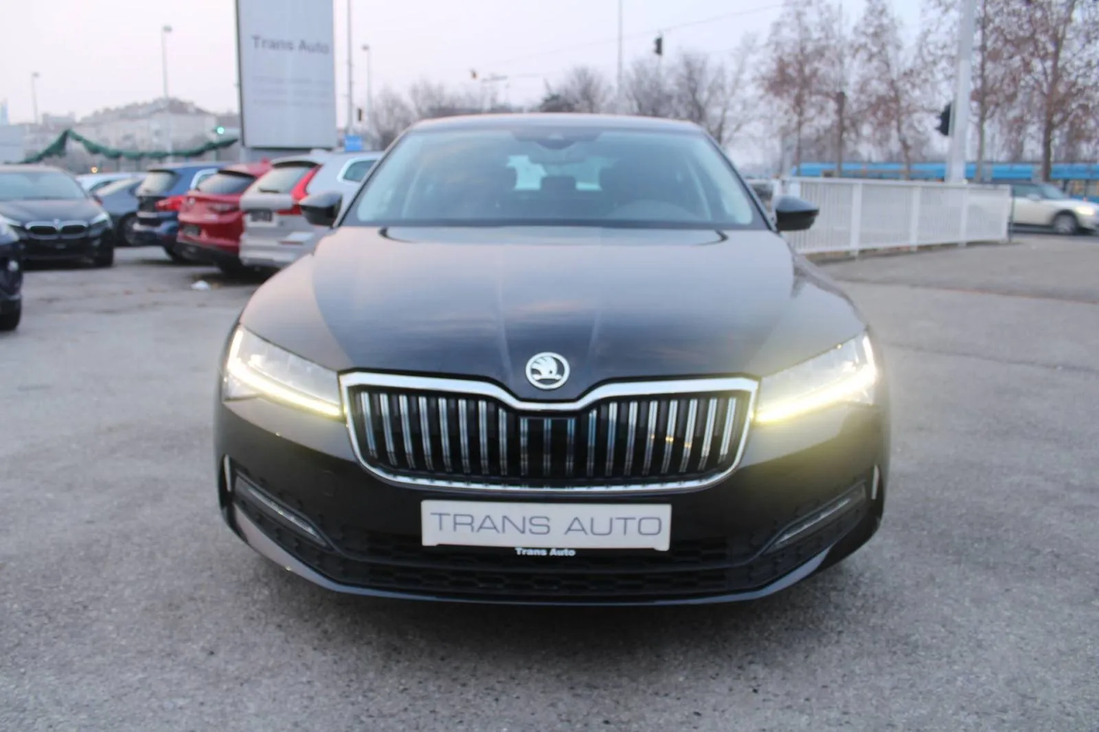 škoda superb 2.0 tdi dsg *led, navigacija, kamera* - slika 2