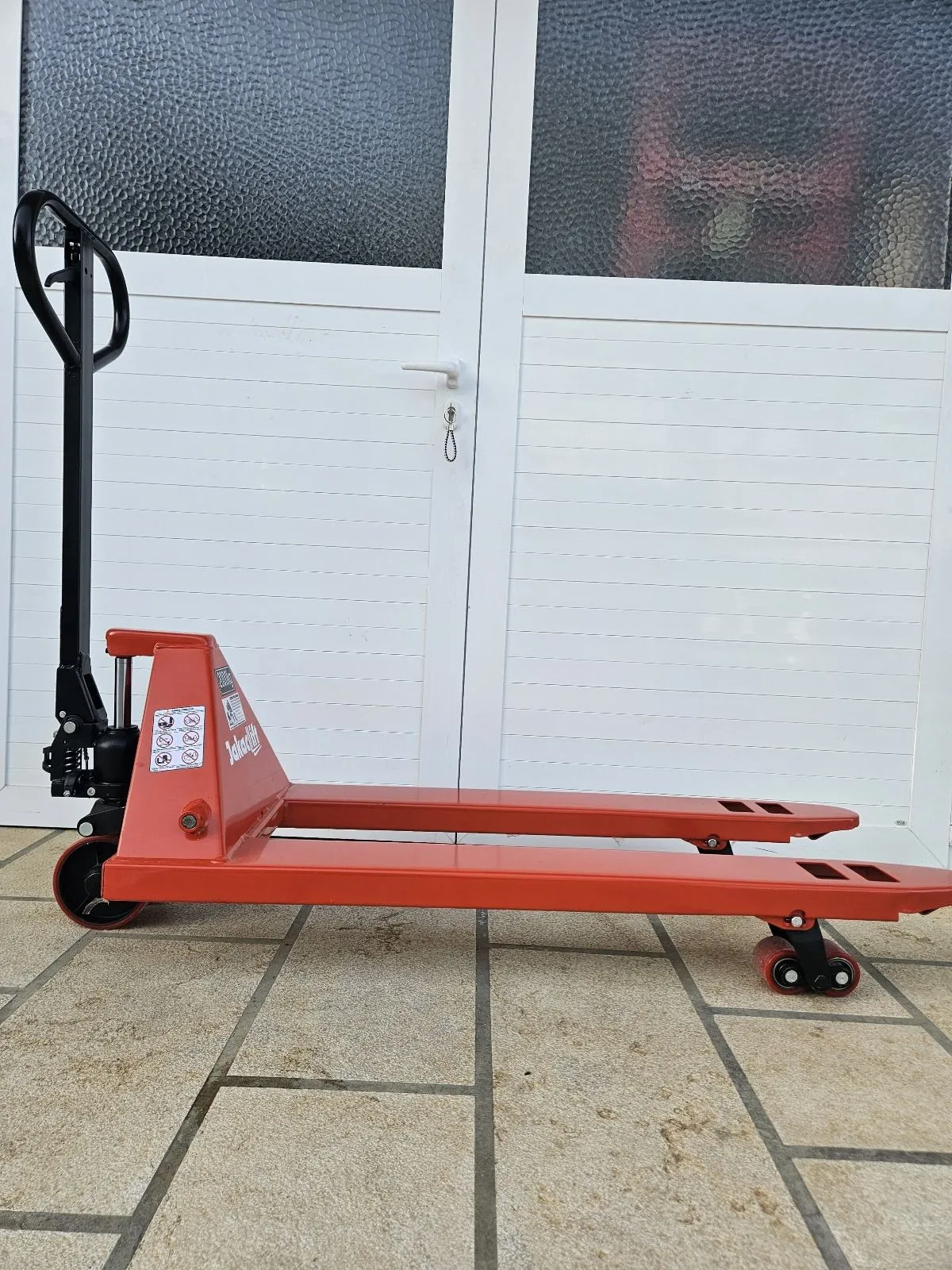 ručni paletni viličar 2000 kg – 540×1150 - slika 5