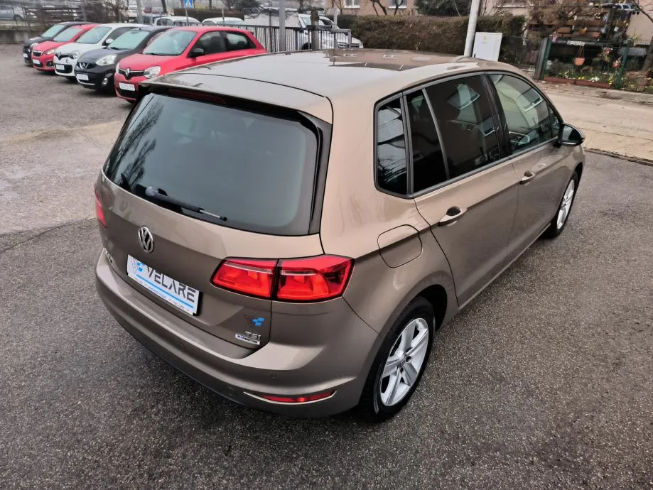 vw golf sportsvan 1.2 tsi comfortline, servisna, jamstvo, reg. 1 god - slika 9
