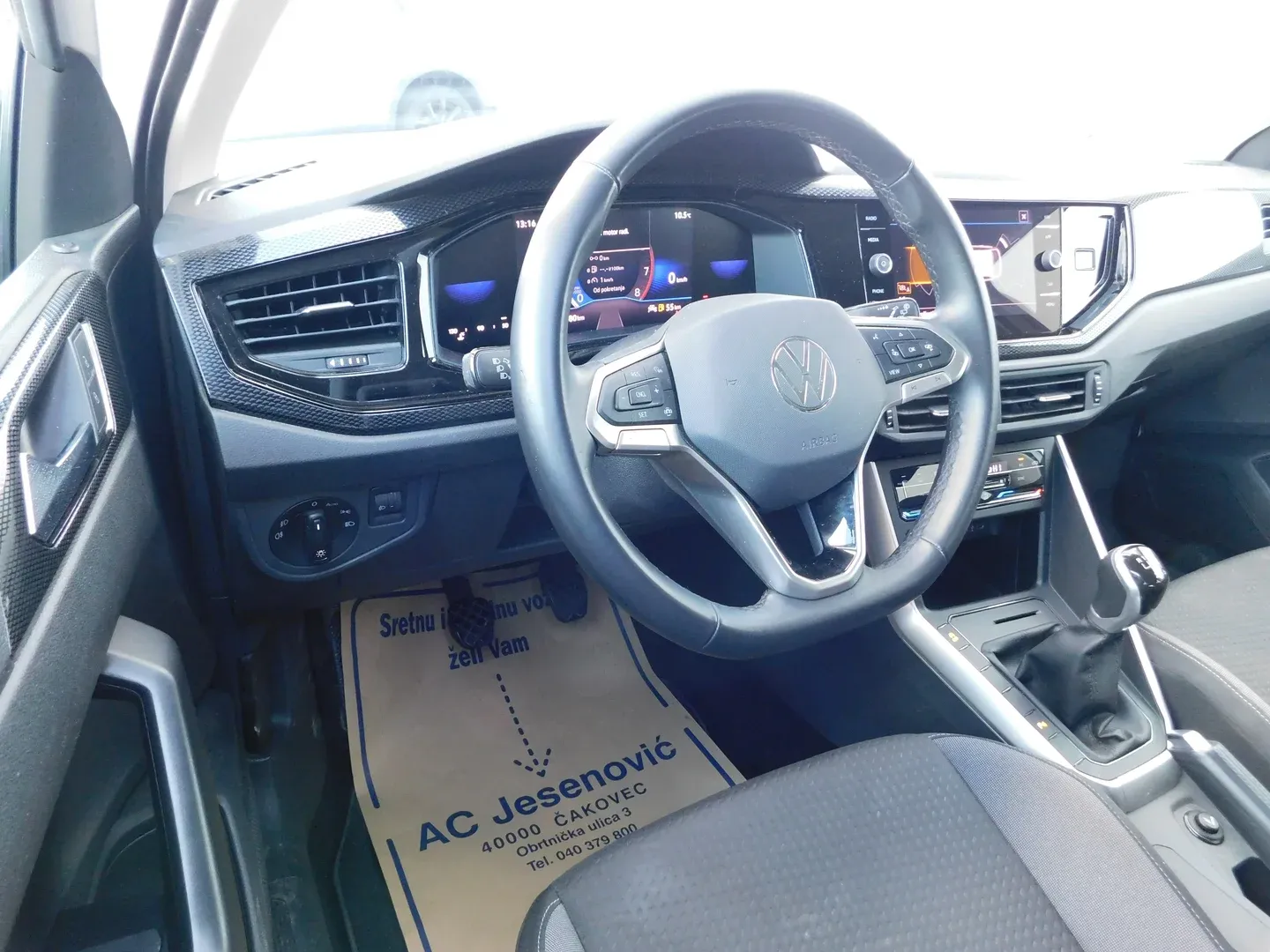 10778 volkswagen taigo 1.0 tsi life - slika 9
