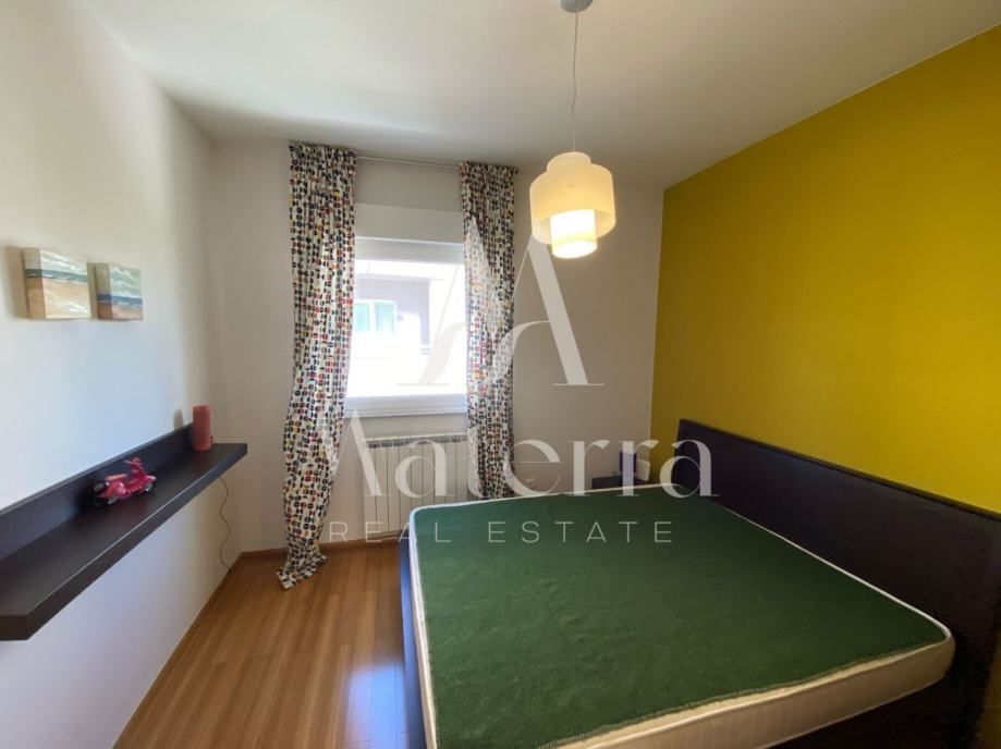 vodice, stan 81,85m2 sa 3 spavaće sobe, 1. kat, blizina centra - slika 9