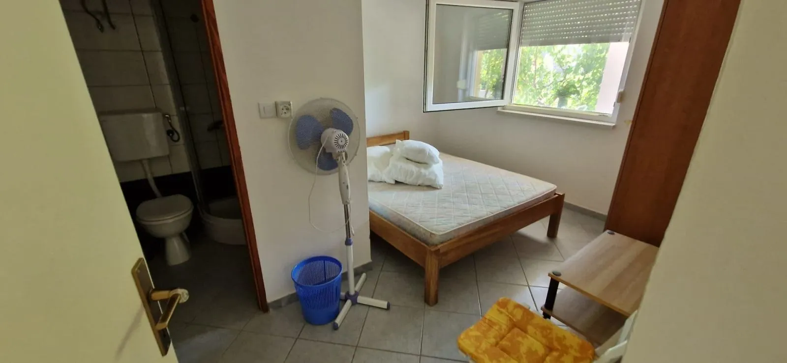 nin, kuća sa 6 stambenih jedinica(396m2), prostrano! - slika 14