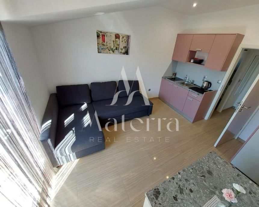 investicija, zgrada sa 11 apartmana i bazenom, osiguran parking (prodaja) - slika 8