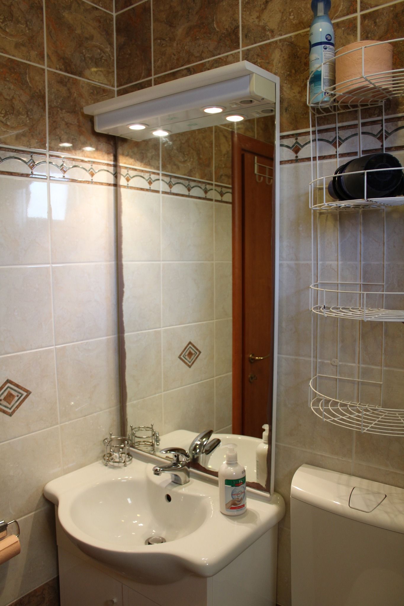 apartman mario rogoznica 2+2 - slika 12