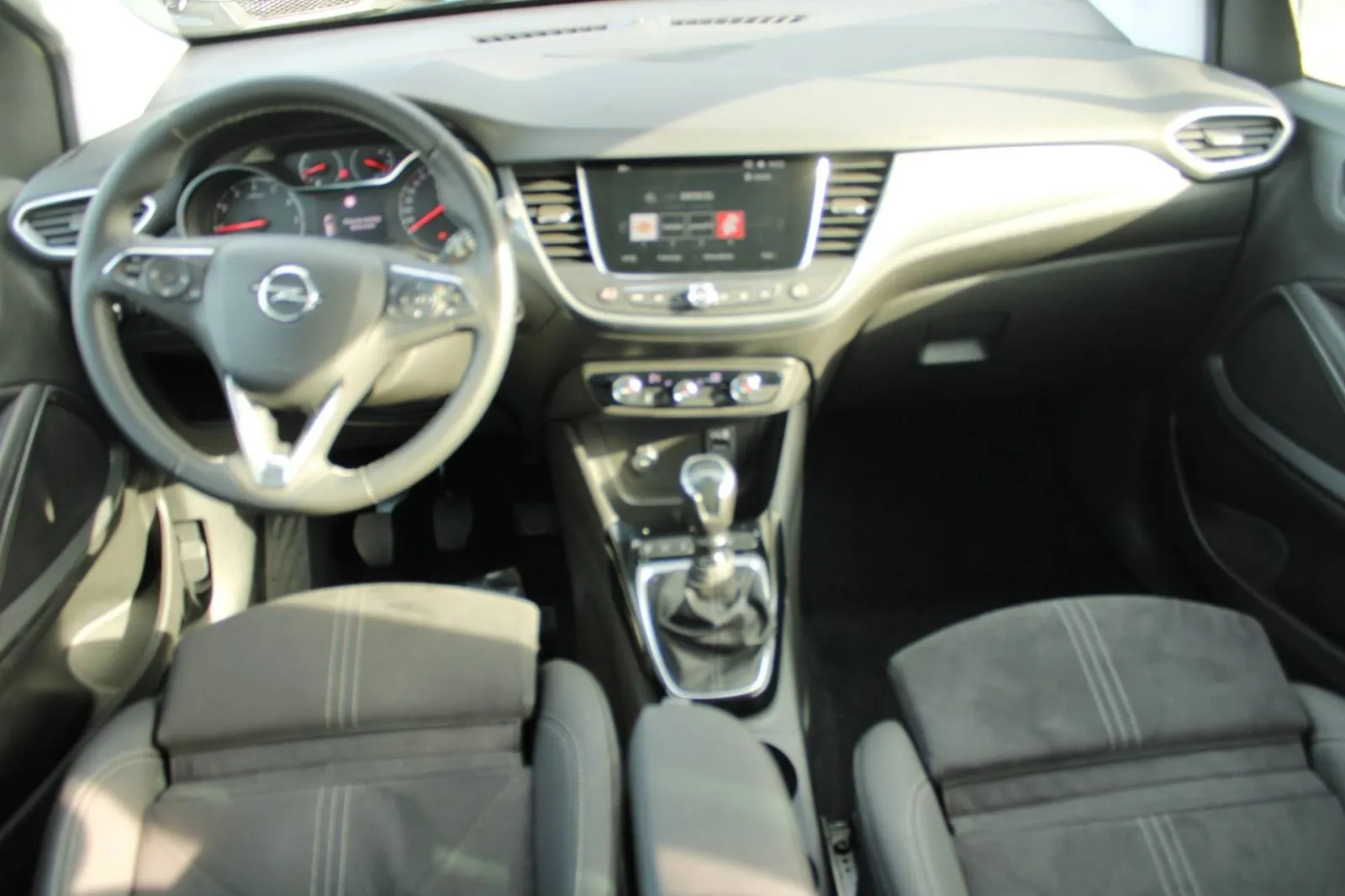 opel crossland 1.2 turbo ultimate *led,navigacija,kamera* - slika 14