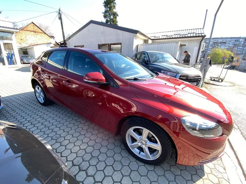 volvo v40 2.0 d kinetic, navi, park kamera, 4x garancija! - slika 3