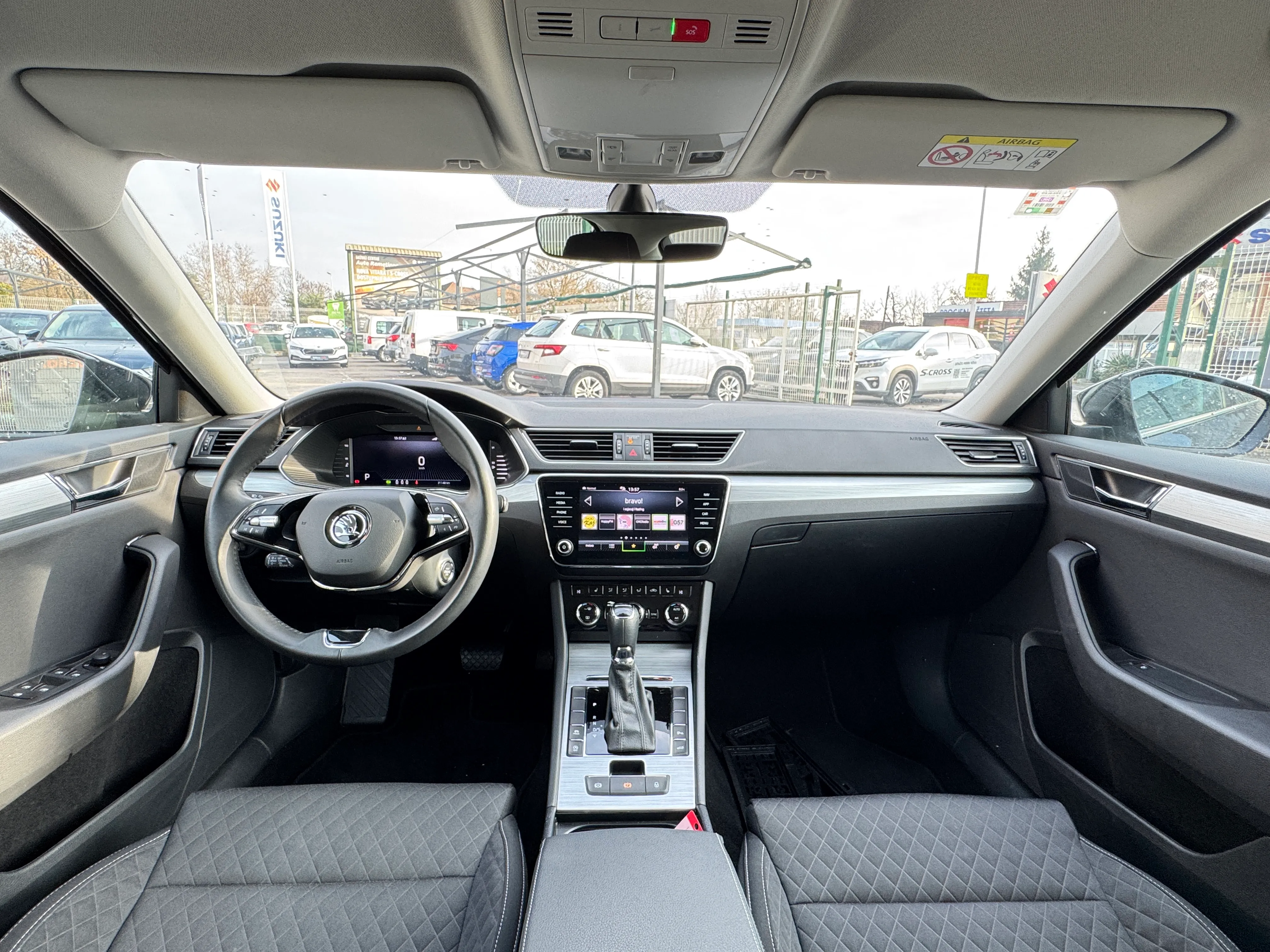 škoda superb 2,0 tdi dsg business - slika 11