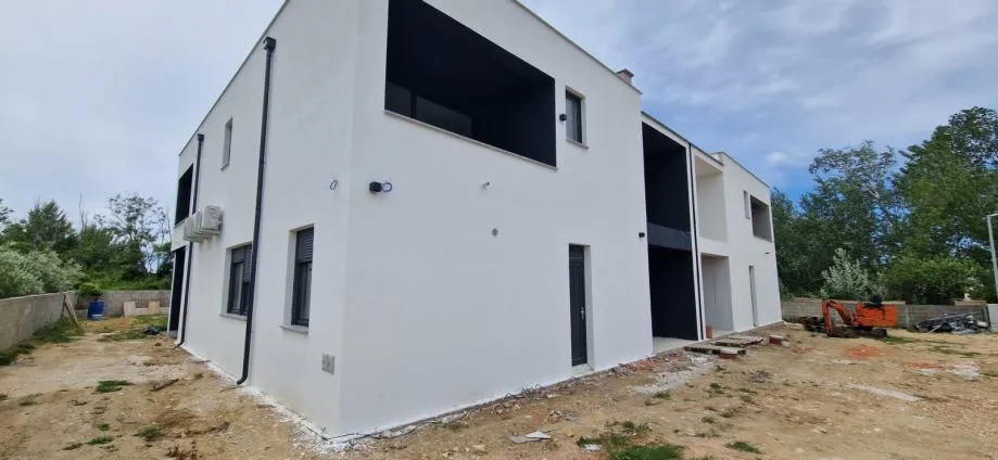 vrsi, zukve, kuća s bazenom (319m2), 300 metara do mora, novogradnja! - slika 11
