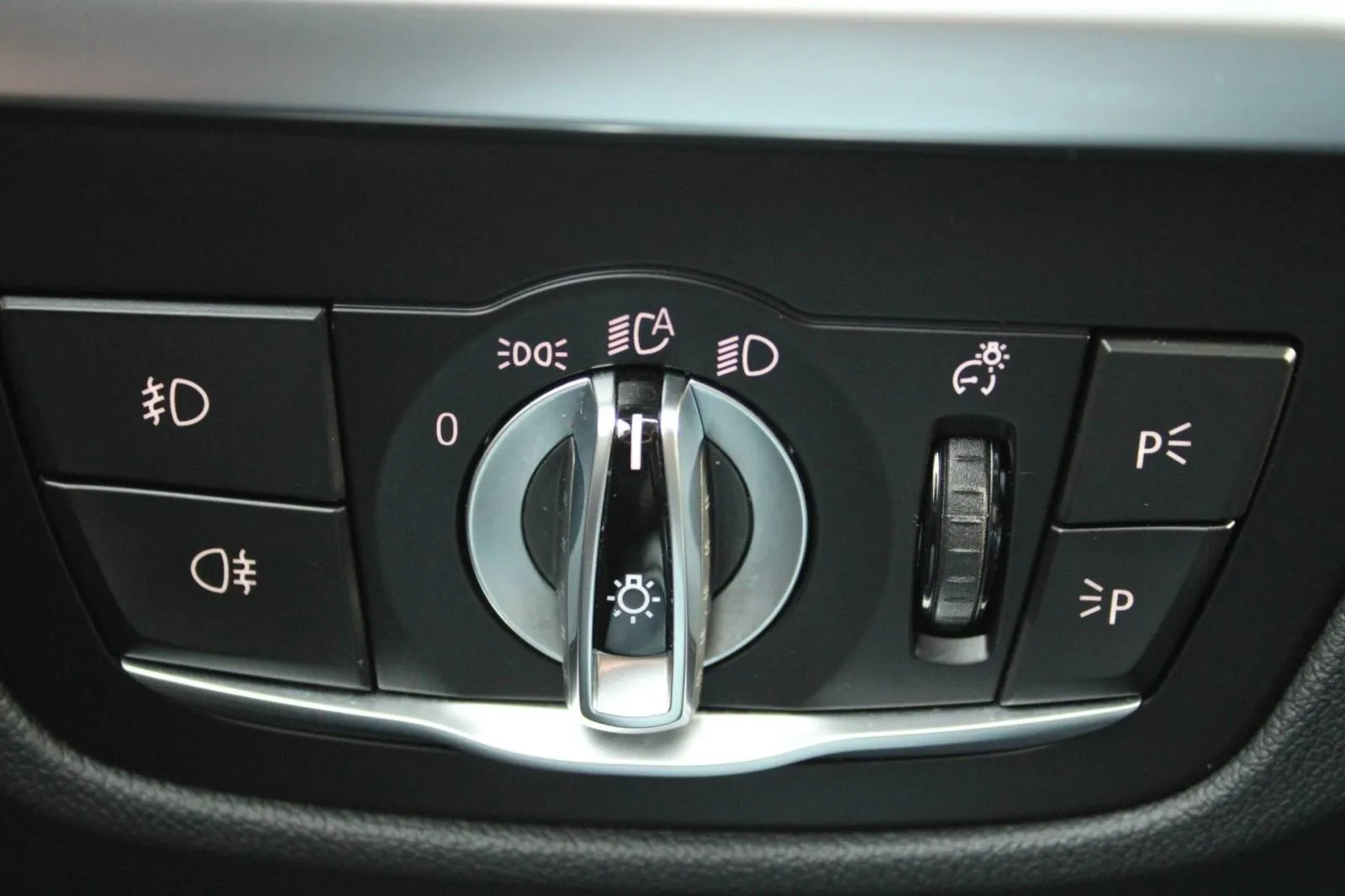 bmw x3 xdrive 20d automatik luxury line *led, navigacija, kamera* - slika 8