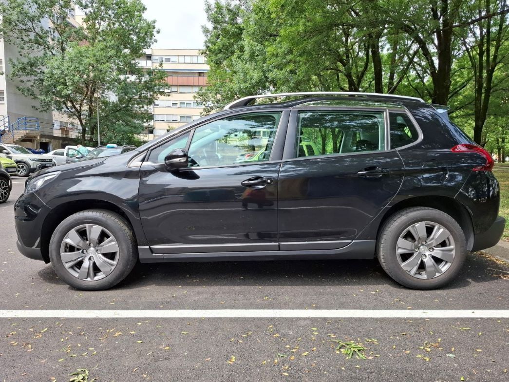peugeot 2008 1.2 active, 2019. godište, 1.2 benzin - slika 1