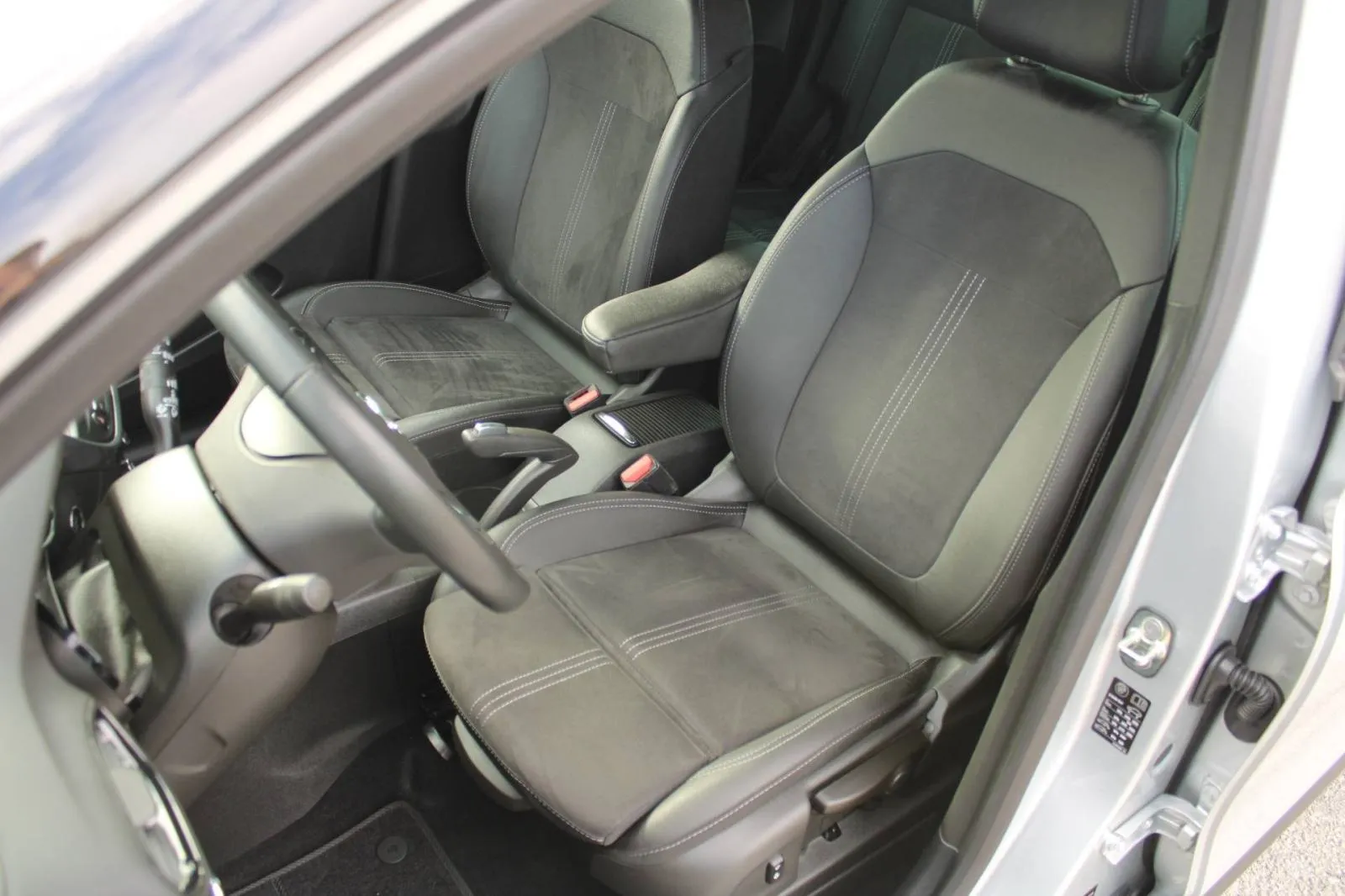 opel crossland 1.2 turbo ultimate *led, navigacija, kamera* - slika 10