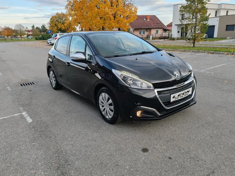 peugeot 208 1,2, 2018 god. 100 000 km , kartice 24/36 rata - slika 3