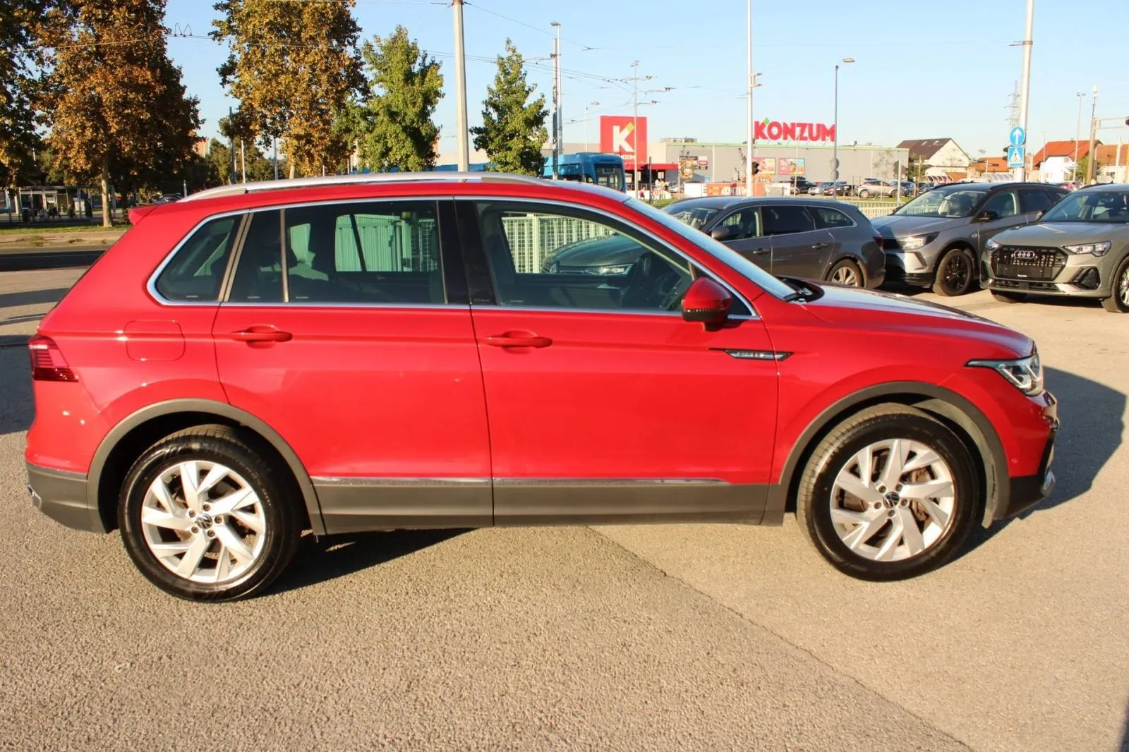 vw tiguan 1.4 tsi e hybrid 245ks dsg elegance *panorama, led, navigaci - slika 4