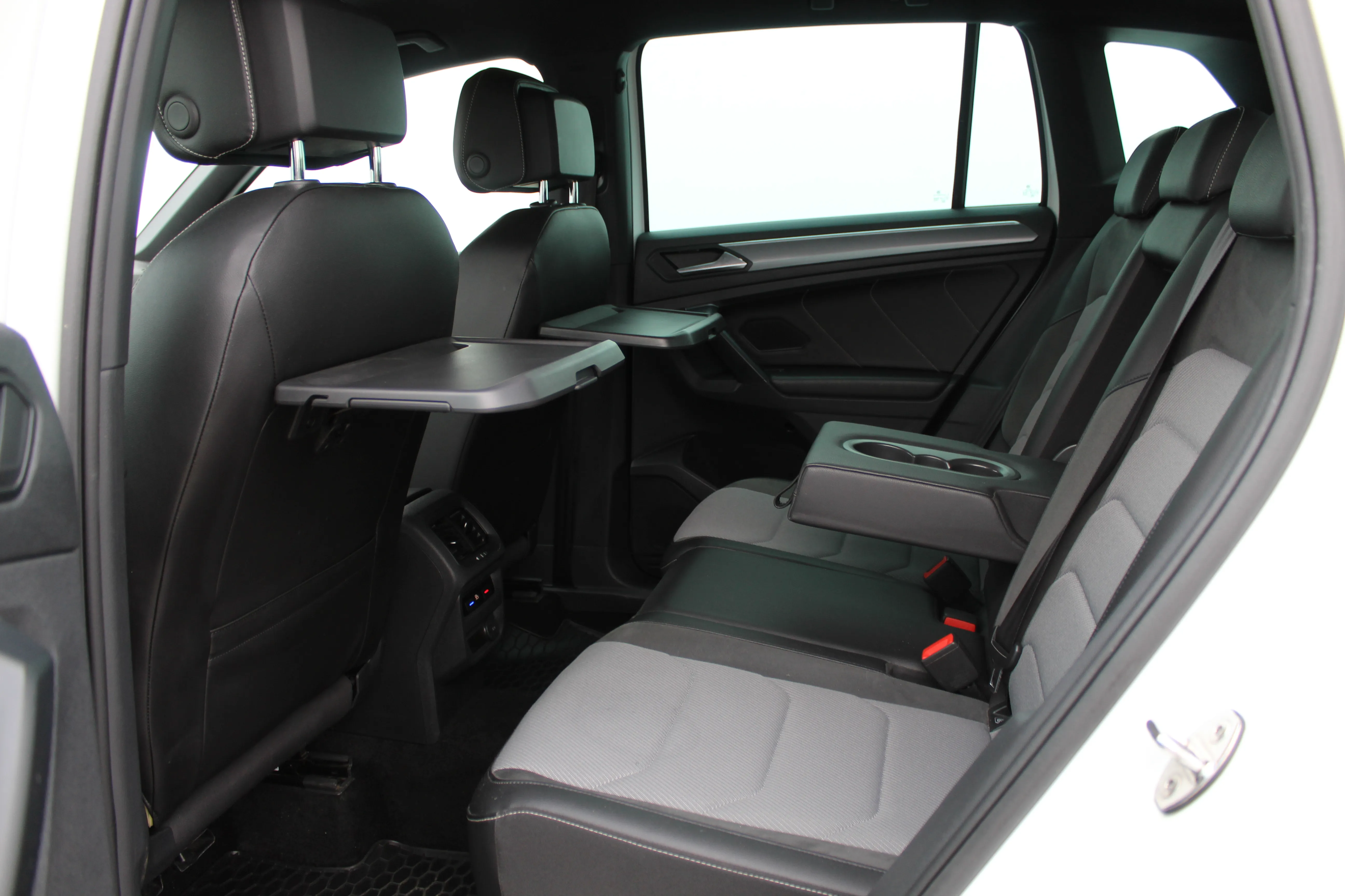 12972 tiguan 2.0 tdi highline + r-line paket - slika 11