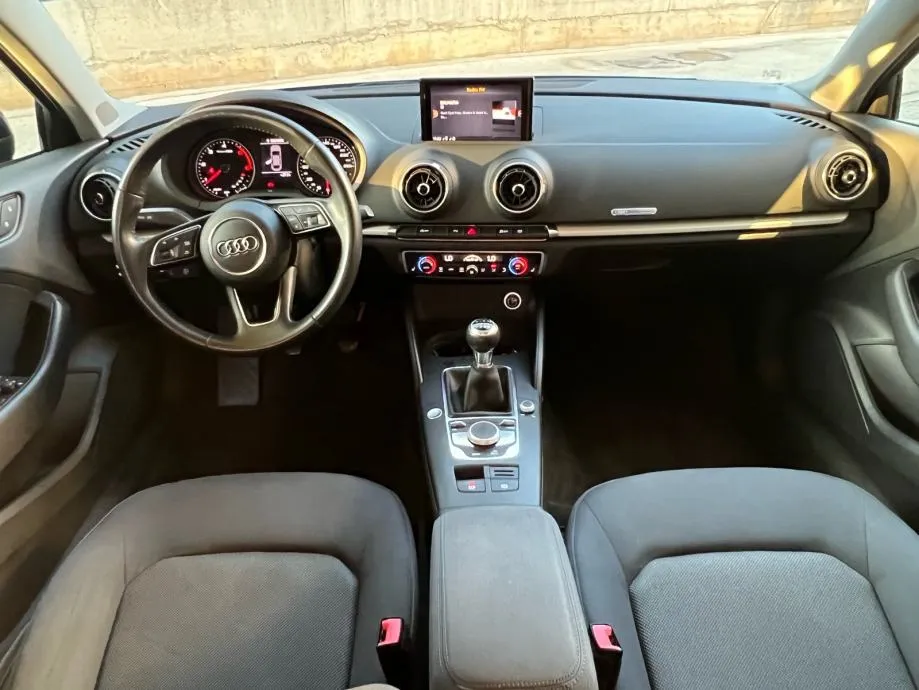 audi a3 30 tdi sedan led svjetla - slika 12