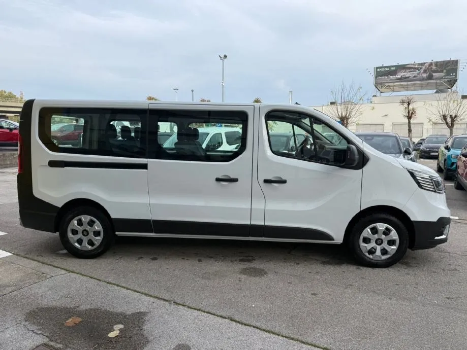 renault trafic passenger (8+1) grand zen 2.0 dci 110kw - slika 7