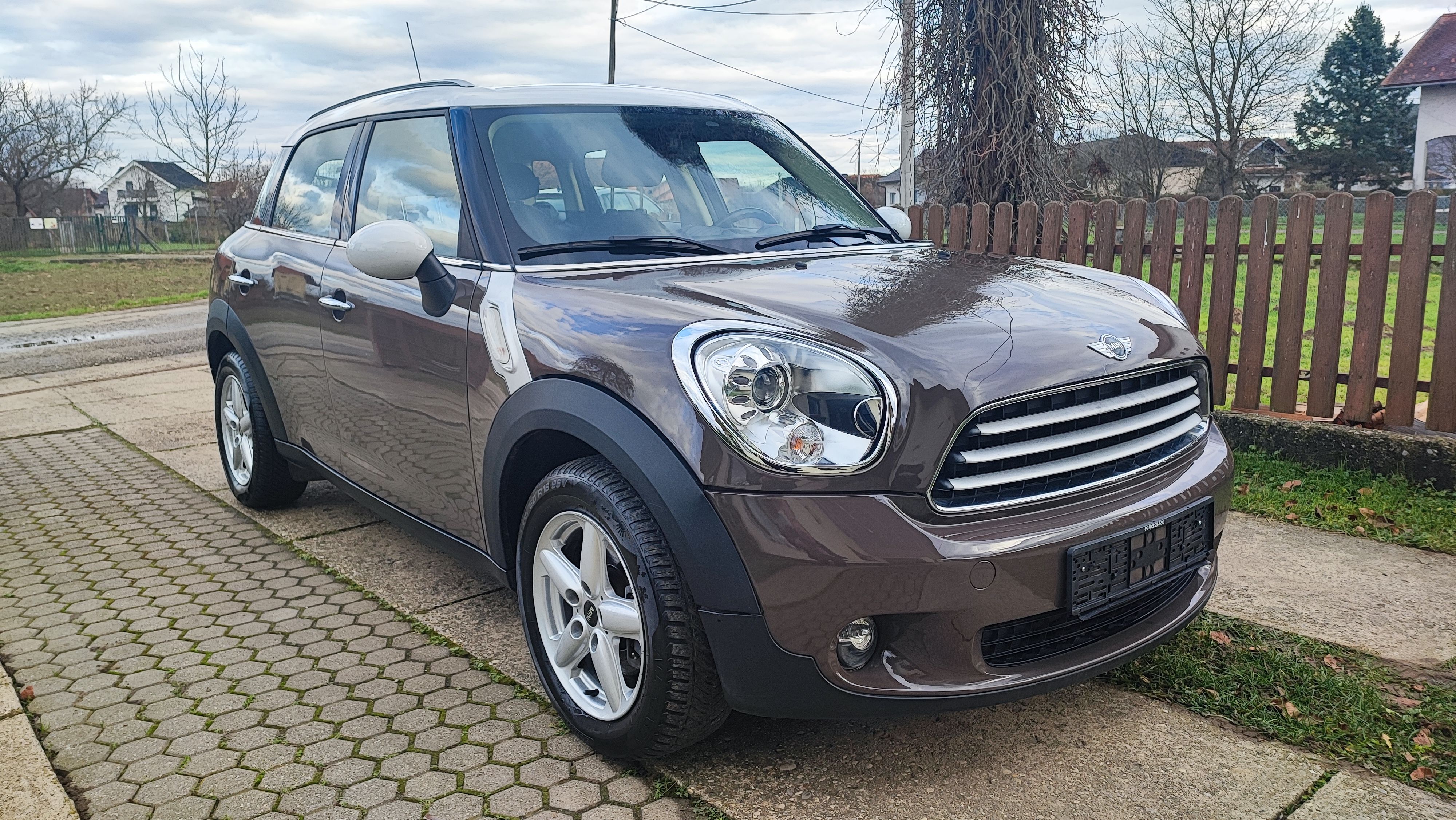 mini cooper countryman 2.0d 133tkm, navi, bi-xenon, harman/kardon - slika 4