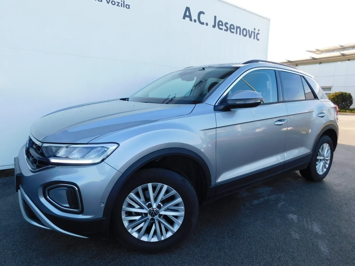 11633 volkswagen t-roc 1.0 tsi 4life - slika 7