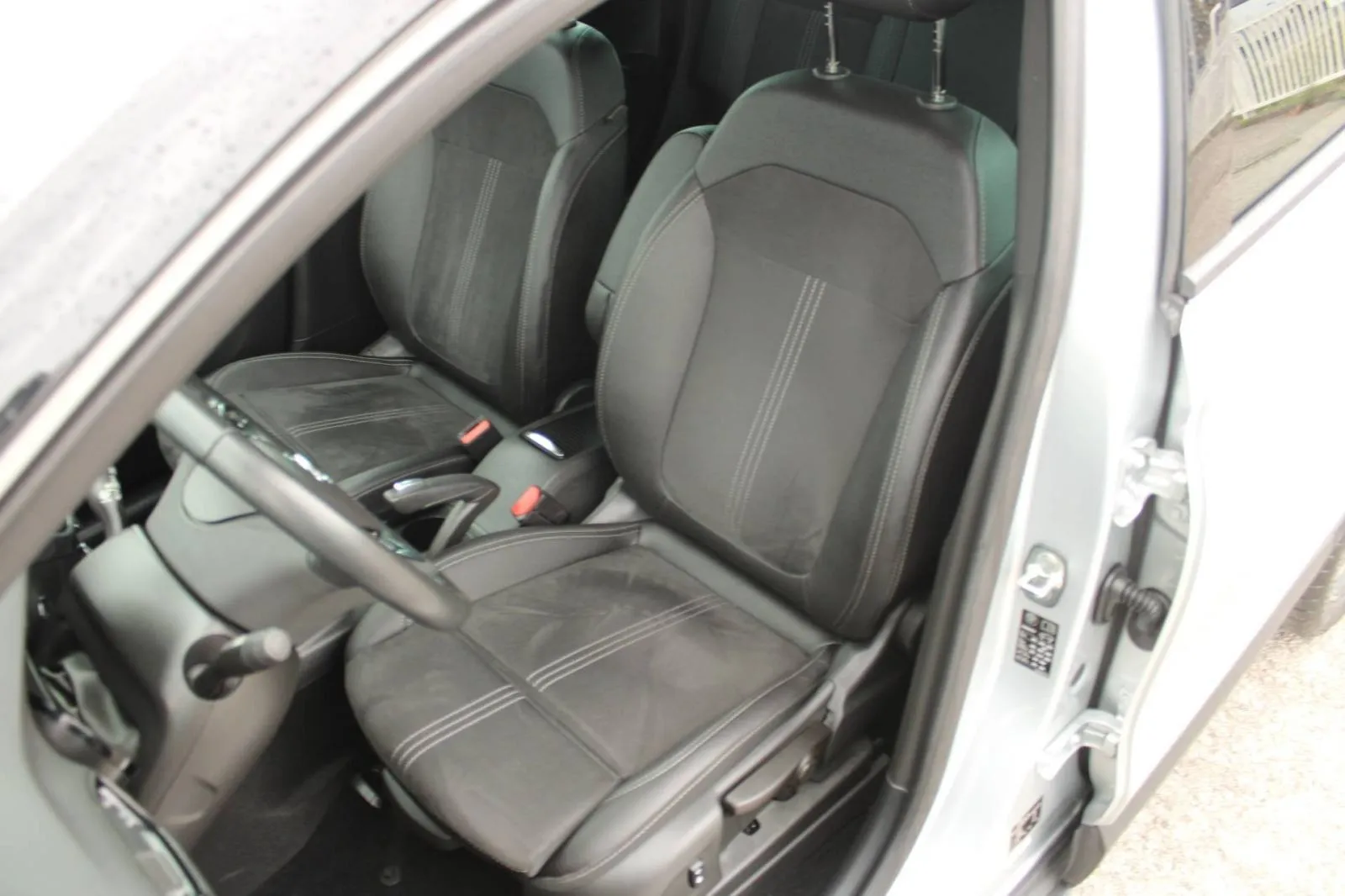 opel crossland 1.2 turbo ultimate *led,navigacija,kamera* - slika 15