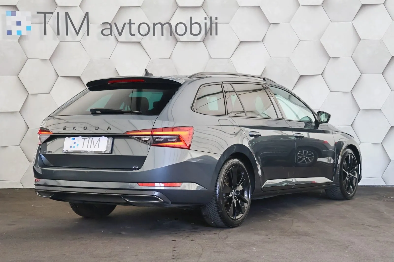 škoda superb combi n1 2.0tdi combi dsg matrix virtual radartemp - slika 3