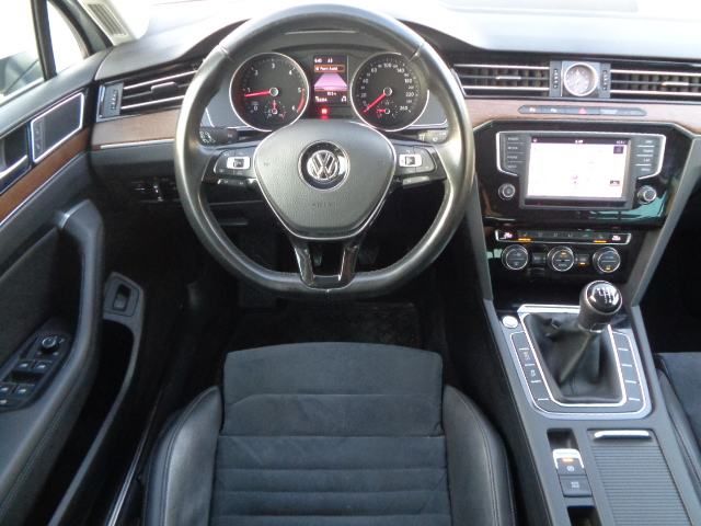 vw passat variant 2,0 tdi r line/led/navi/gr.sj./temp/pdc/ambl/alu18 - slika 11