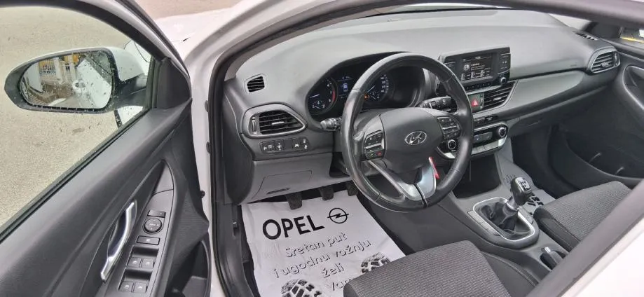 hyundai i30, 1.4 sw - slika 8