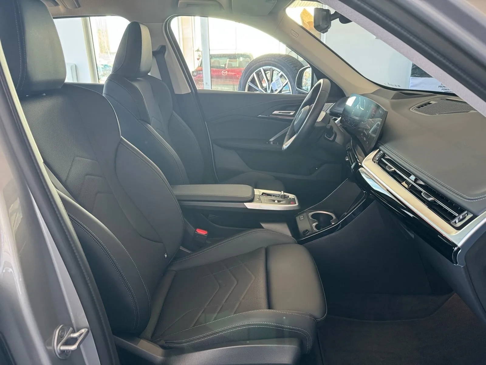 bmw x1 xdrive20d automatik x line - slika 12