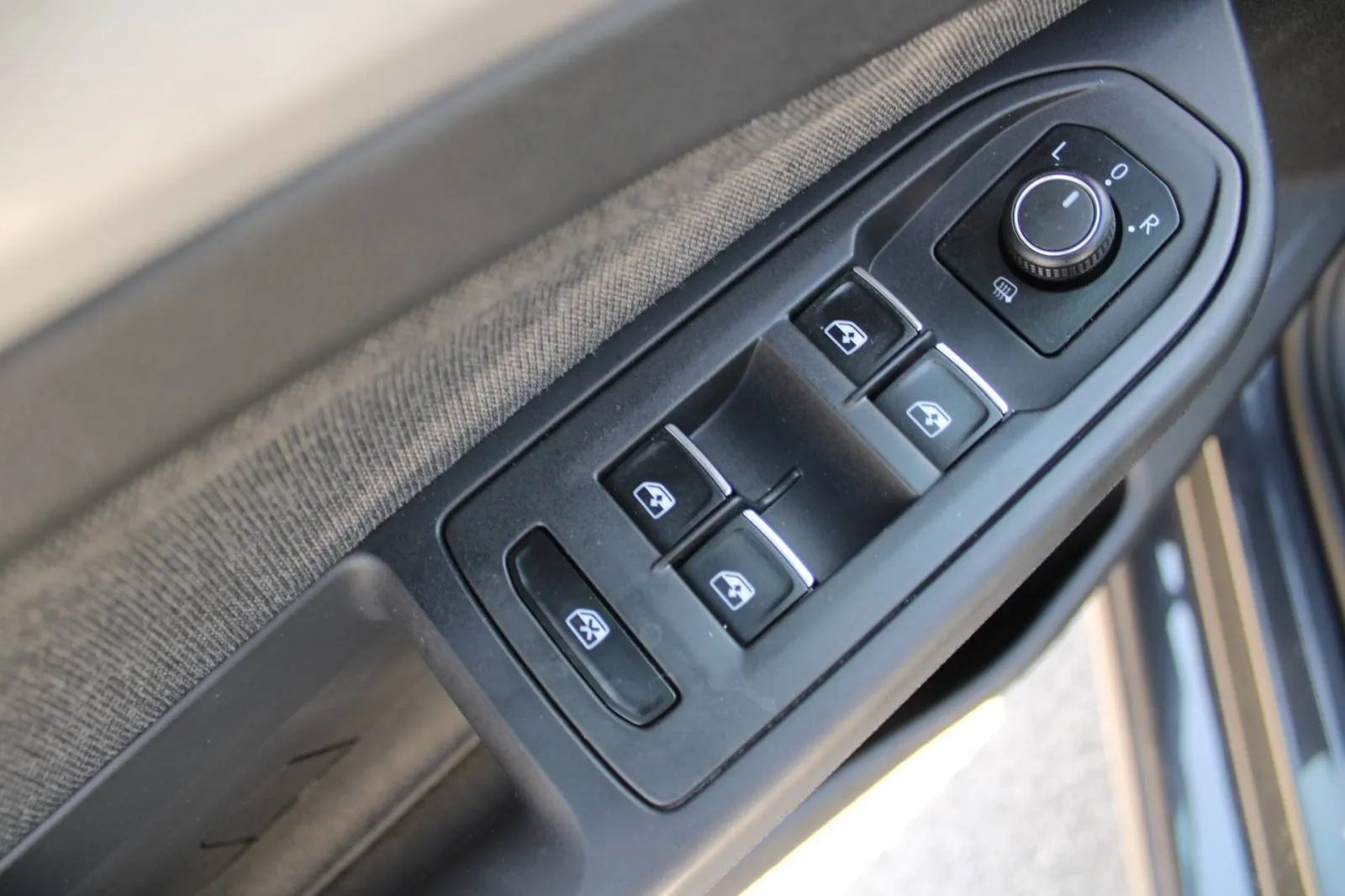 vw golf viii 1.0 etsi dsg - slika 15